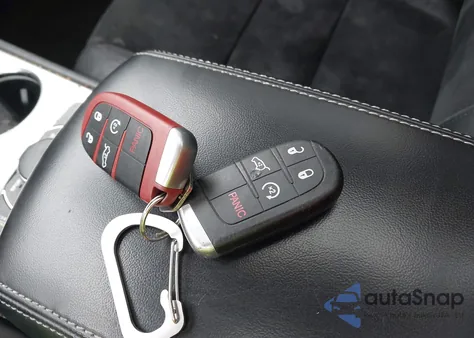 2015 Jeep Grand Cherokee Srt из США, поврежденный, VIN 1C4RJFDJ6FC812579